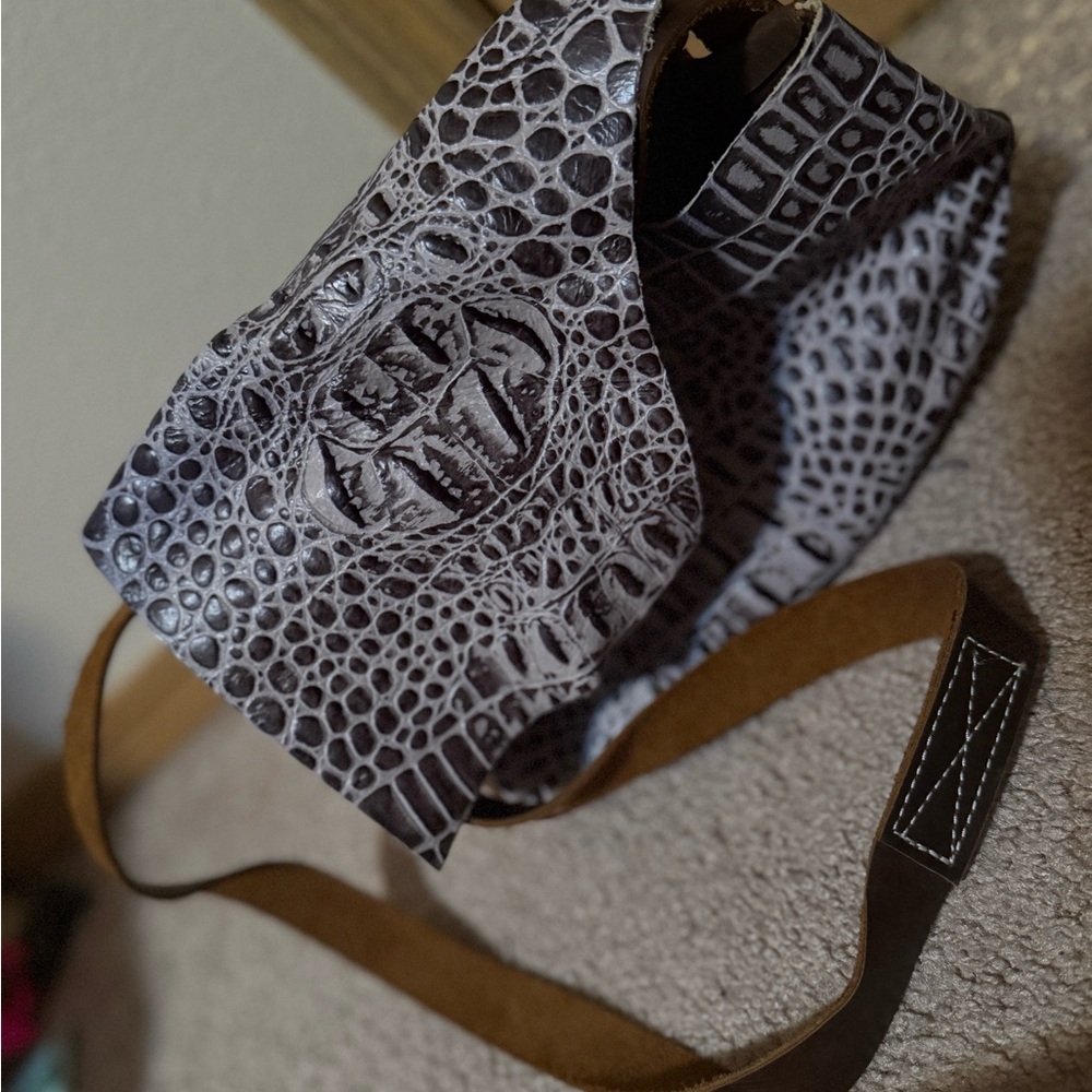 Handmade leather and hand stitching Embossed Shoulder Bag